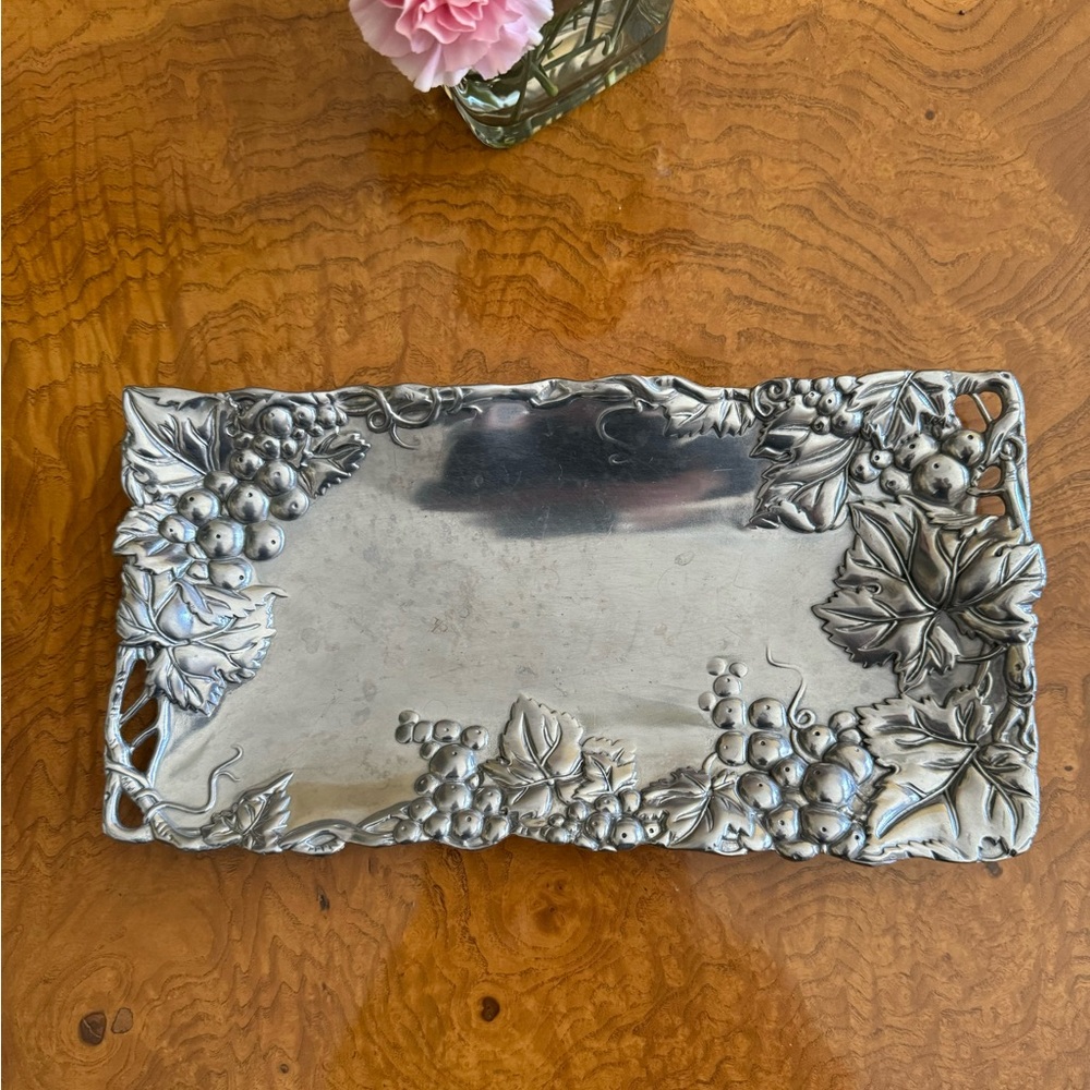 Arthur Court tray
